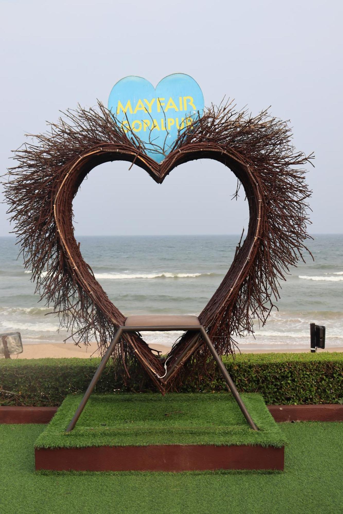 Mayfair Palm Beach Resort Gopālpur المظهر الخارجي الصورة